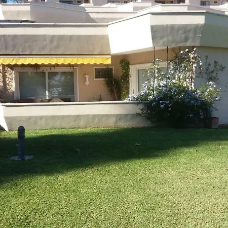Atalaya Golf Bungalow 1 * エステポナ